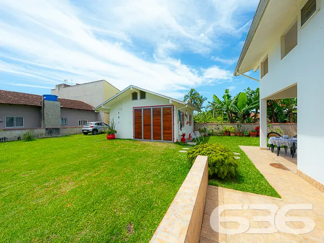 EXCELENTE CASA COM 3 QUARTOS + OFICINA A APENAS 22
