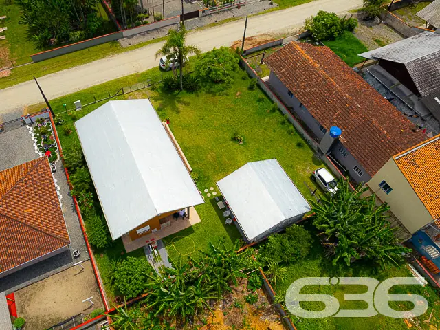 EXCELENTE CASA COM 3 QUARTOS + OFICINA A APENAS 22