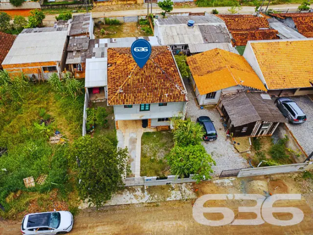 BELO SOBRADO NA COSTEIRA EM BALNEÁRIO BARRA DO SUL