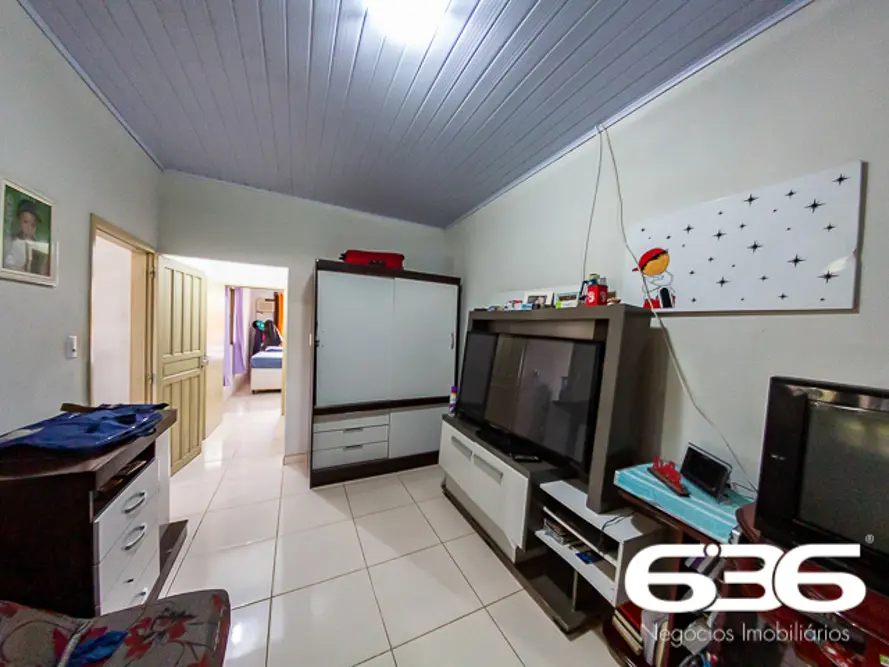 CASA À VENDA NO CENTRO, EM BALNEÁRIO BARRA DO SUL