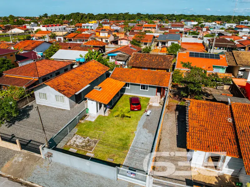Oportunidade no Centro de Balneário Barra do Sul!