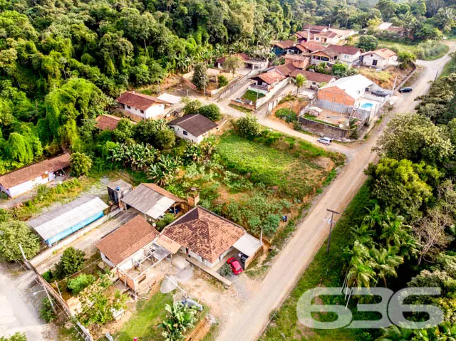 ESQUINA DA OPORTUNIDADE – TERRENO ESPAÇOSO NO PROF