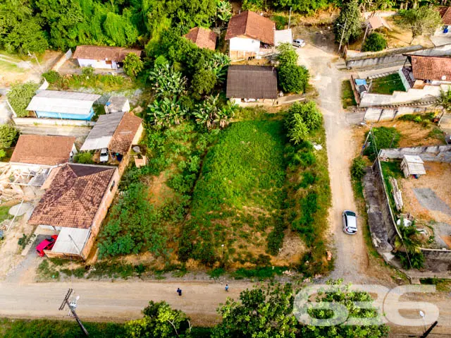 ESQUINA DA OPORTUNIDADE – TERRENO ESPAÇOSO NO PROF