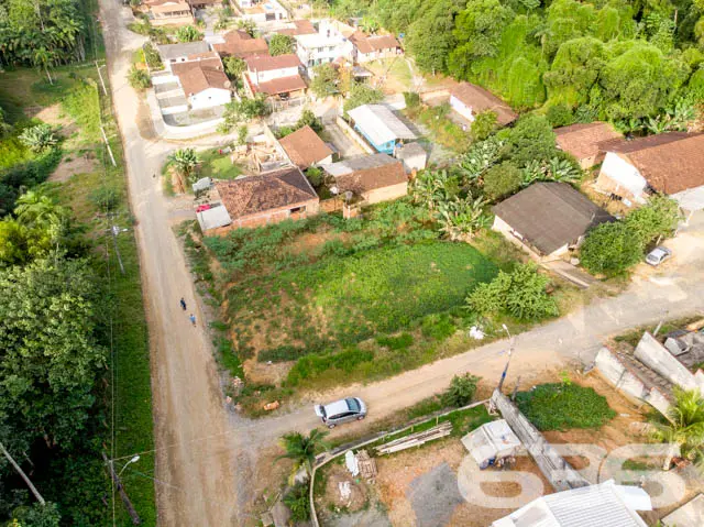 ESQUINA DA OPORTUNIDADE – TERRENO ESPAÇOSO NO PROF