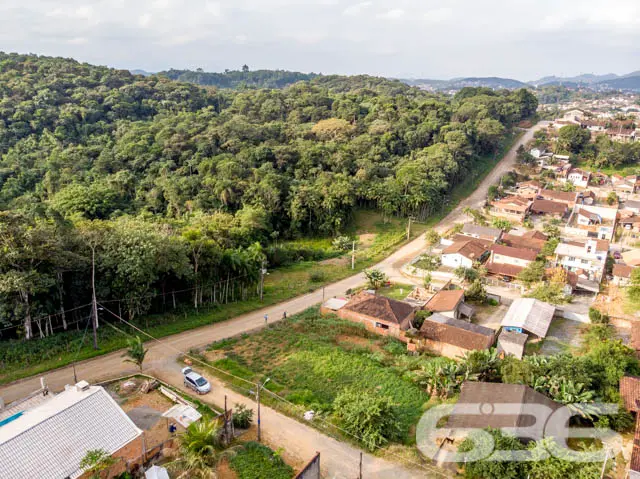 ESQUINA DA OPORTUNIDADE – TERRENO ESPAÇOSO NO PROF