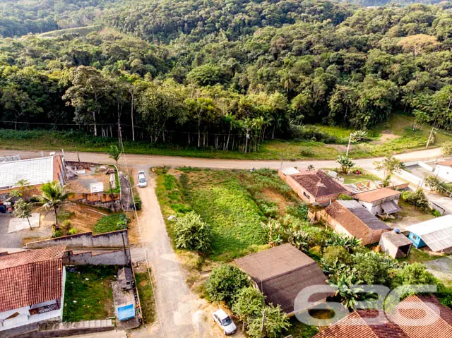 ESQUINA DA OPORTUNIDADE – TERRENO ESPAÇOSO NO PROF
