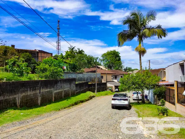 TERRENO À VENDA, situado no bairro Floresta, zona