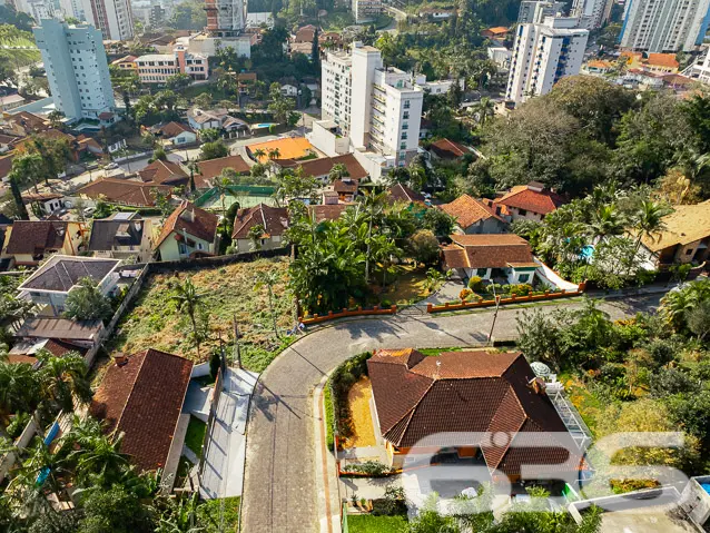 VEDE-SE LOTE NO BAIRRO ATIRADORES - ESTUDA PERMUTA