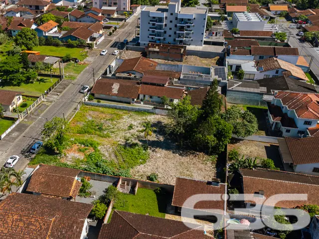 TERRENO ESPAÇOSO NO BAIRRO BUCAREIN – OPORTUNIDADE
