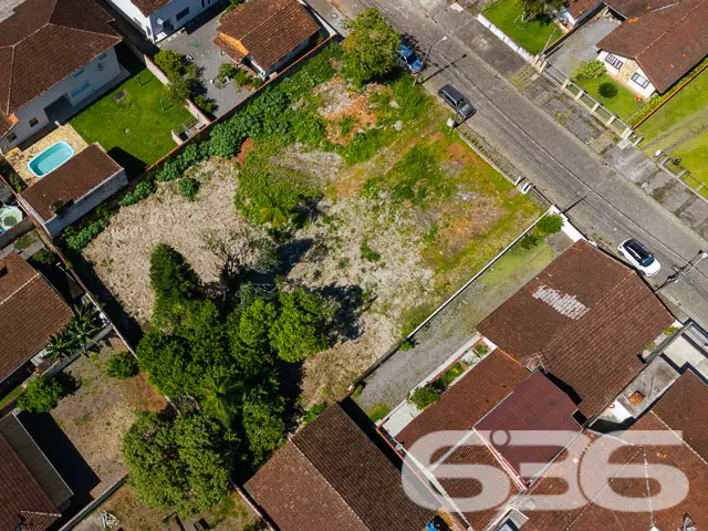 TERRENO ESPAÇOSO NO BAIRRO BUCAREIN – OPORTUNIDADE