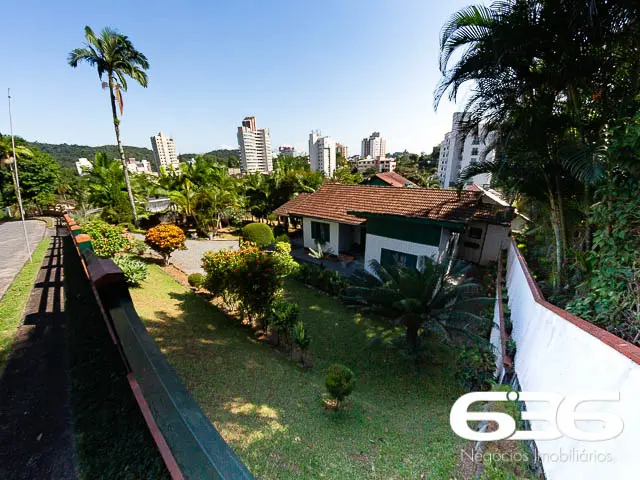 IMÓVEL COM POTENCIAL ÚNICO NO CORAÇÃO DO BAIRRO AT