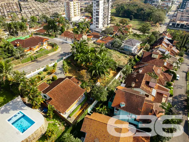 IMÓVEL COM POTENCIAL ÚNICO NO CORAÇÃO DO BAIRRO AT