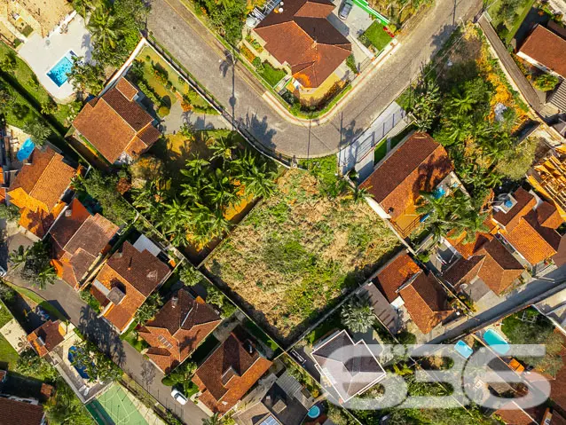 IMÓVEL COM POTENCIAL ÚNICO NO CORAÇÃO DO BAIRRO AT