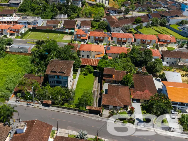 TERRENO AMPLO E PRONTO PARA CONSTRUIR NO BOM RETIR