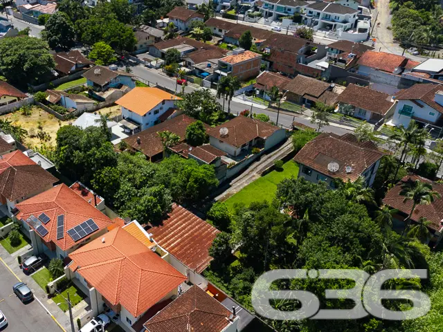 TERRENO AMPLO E PRONTO PARA CONSTRUIR NO BOM RETIR