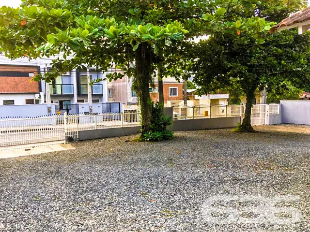 OPORTUNIDADE DE TERRENO À VENDA NO BAIRRO COSTA E