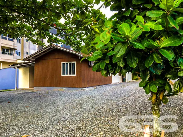 OPORTUNIDADE DE TERRENO À VENDA NO BAIRRO COSTA E