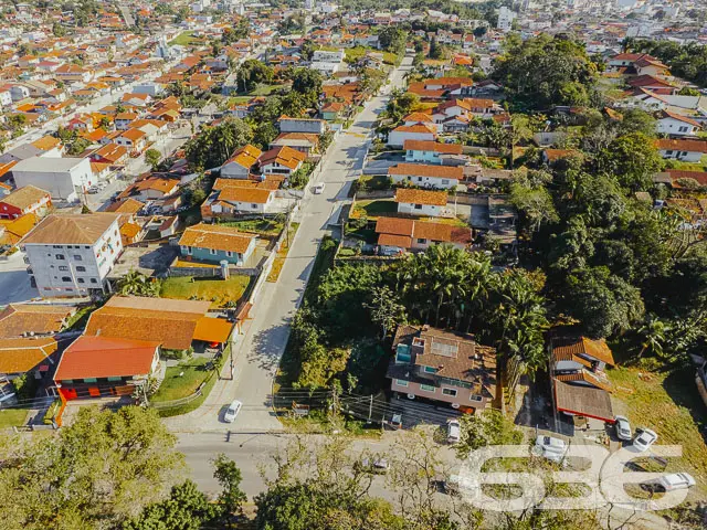 VENDE-SE TERRENO DE ESQUINA NO BAIRRO ITAUM - ESTU