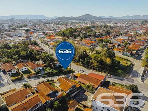 VENDE-SE TERRENO DE ESQUINA NO BAIRRO ITAUM - ESTU