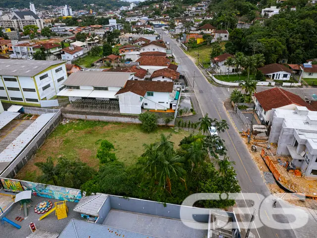 INVISTA AQUI! TERRENOS À VENDA NO BAIRRO IRIRIÚ - 