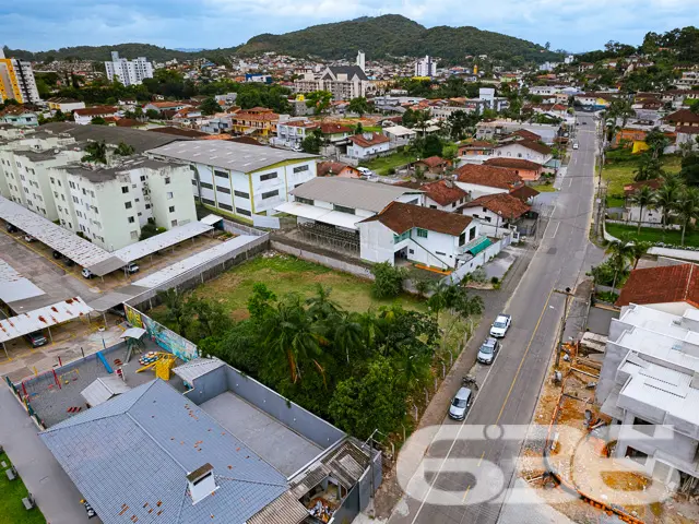 INVISTA AQUI! TERRENOS À VENDA NO BAIRRO IRIRIÚ - 