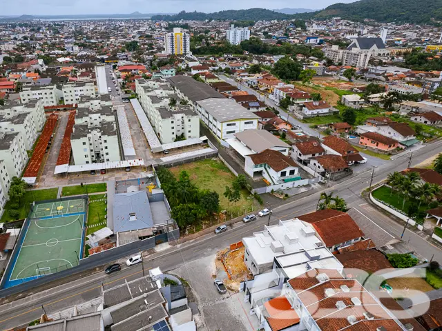 INVISTA AQUI! TERRENOS À VENDA NO BAIRRO IRIRIÚ - 