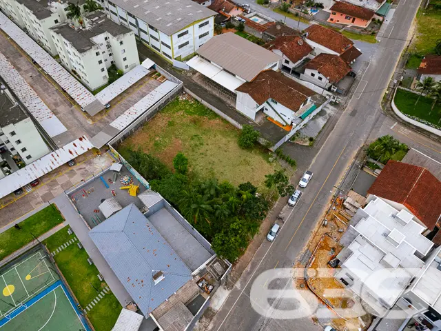 INVISTA AQUI! TERRENOS À VENDA NO BAIRRO IRIRIÚ - 
