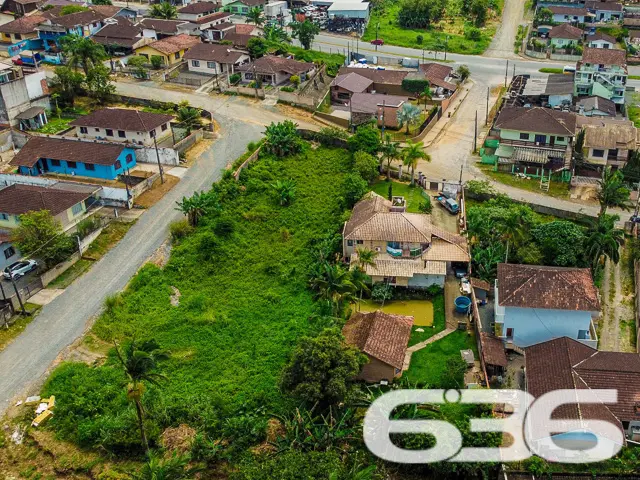 AMPLIE SEUS HORIZONTES - TERRENO DE ESQUINA NO BAI