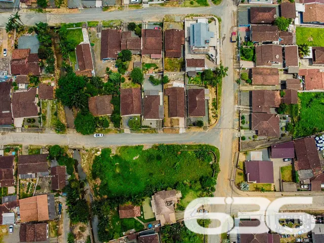 AMPLIE SEUS HORIZONTES - TERRENO DE ESQUINA NO BAI