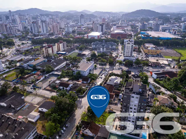 TERRENO DE ESQUINA NO CENTRO - ESTUDA PERMUTA POR