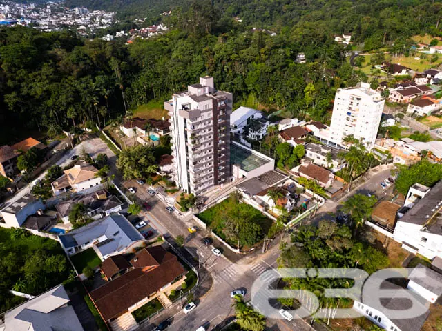 TERRENO DE ESQUINA NO CENTRO - ESTUDA PERMUTA POR
