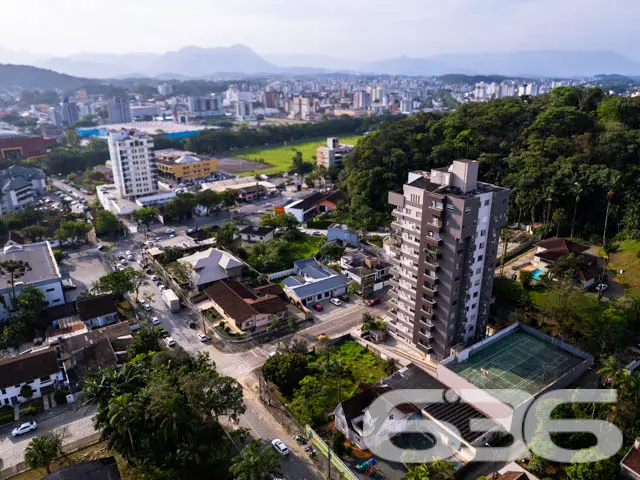 TERRENO DE ESQUINA NO CENTRO - ESTUDA PERMUTA POR