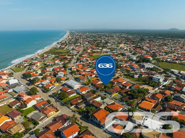 Descubra o encanto da vida na praia com esta resid
