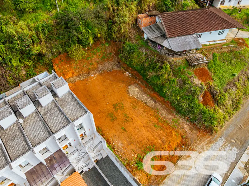 Está em busca de um terreno singular para investir