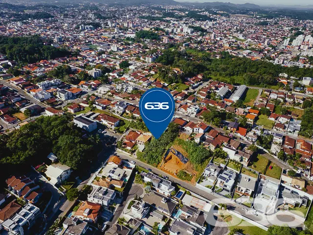 LOTE COM 830m² À VENDA, NO BAIRRO ANITA GARIBALDI,