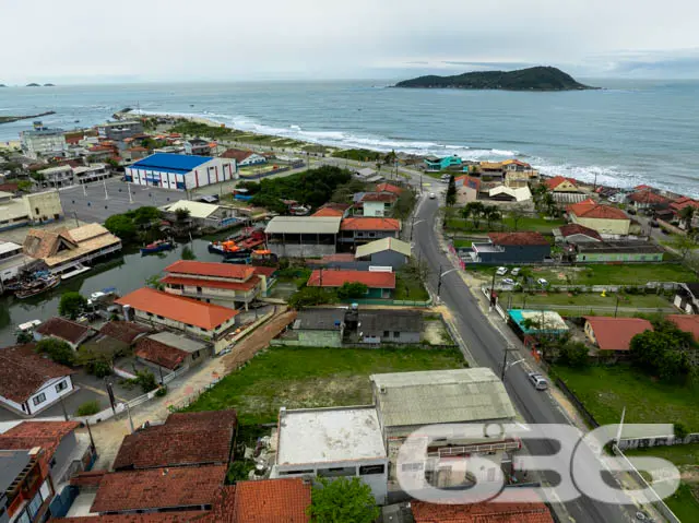 Terreno à Venda no Centro de Balneário Barra do Su