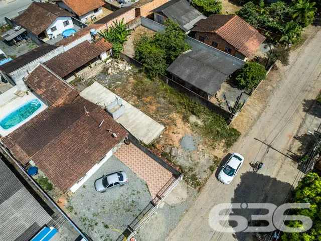 VENDE-SE TERRENO, NO BAIRRO PARANAGUAMIRIM, EM JOI