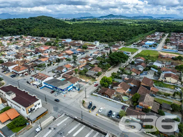 VENDE-SE TERRENO, NO BAIRRO PARANAGUAMIRIM, EM JOI