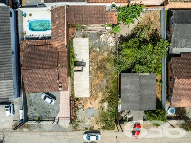 VENDE-SE TERRENO, NO BAIRRO PARANAGUAMIRIM, EM JOI