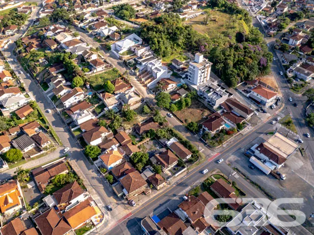 VENDE-SE TERRENO, NO BAIRRO FLORESTA, EM JOINVILLE