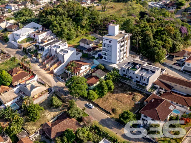 VENDE-SE TERRENO, NO BAIRRO FLORESTA, EM JOINVILLE