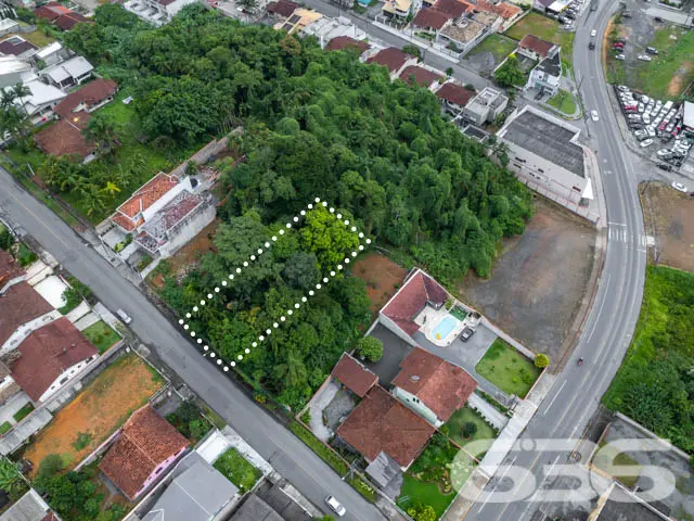 VENDE-SE TERRENO, NO BAIRRO FLORESTA, EM JOINVILLE