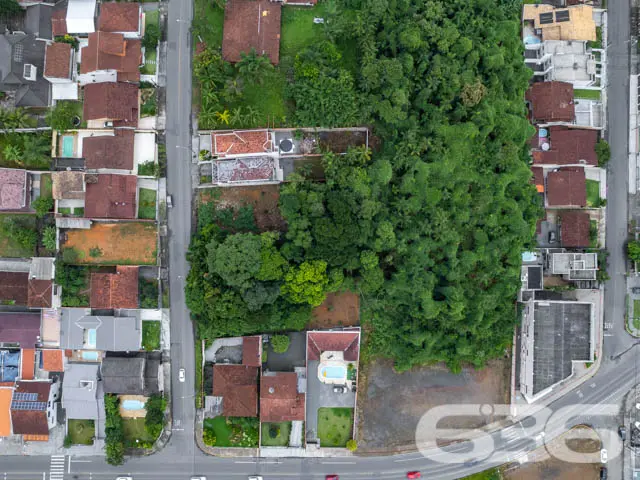 VENDE-SE TERRENO, NO BAIRRO FLORESTA, EM JOINVILLE