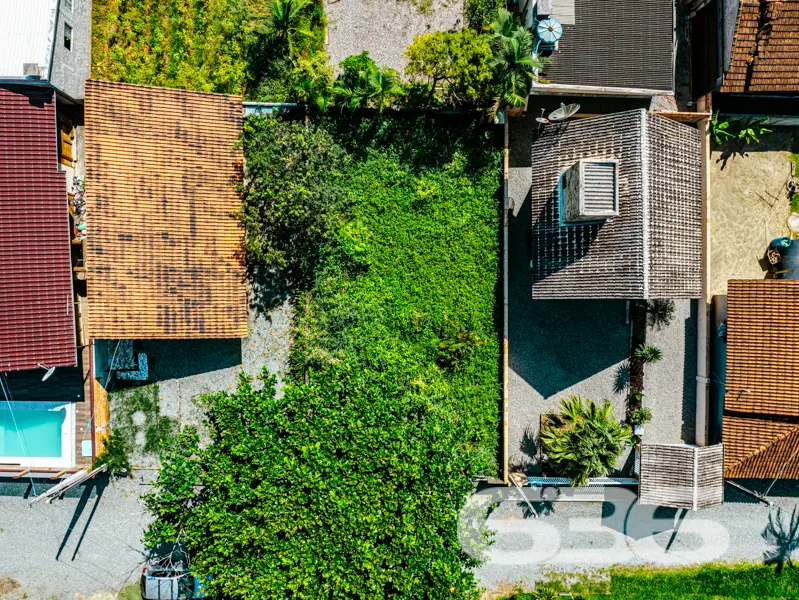Terreno com excelente localização a 150 metros da