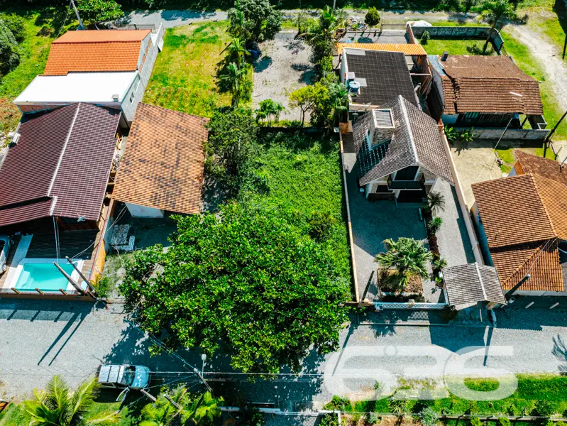 Terreno com excelente localização a 150 metros da