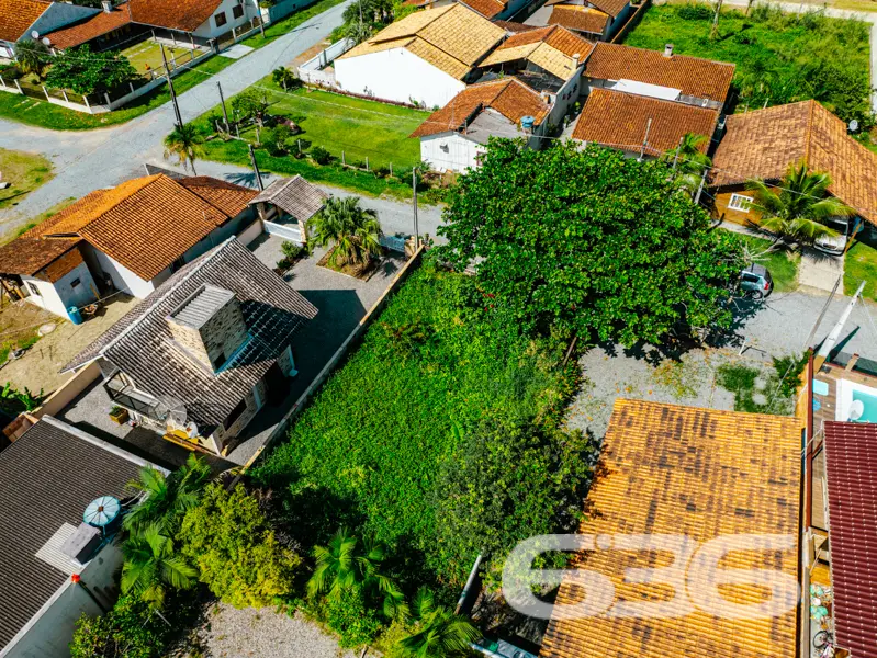Terreno com excelente localização a 150 metros da