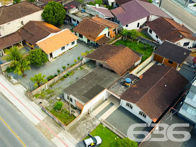 Terreno com topografia plana e regular, o que faci