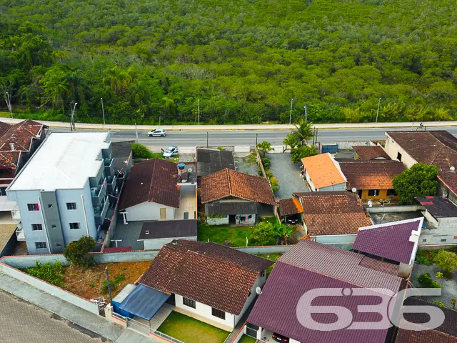 Terreno com topografia plana e regular, o que faci