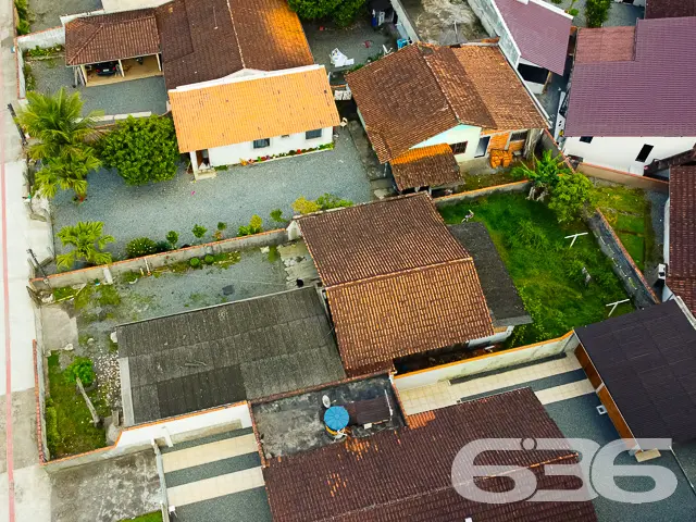 Terreno com topografia plana e regular, o que faci