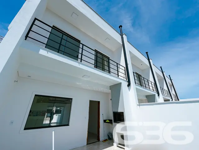 Sobrado com 1 suíte + 2 dormitórios no bairro Cost